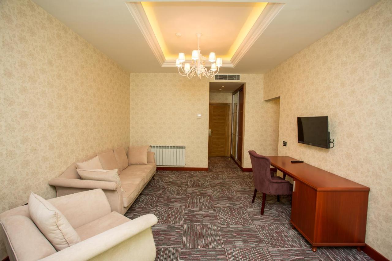 Azpetrol Hotel Qusar Esterno foto
